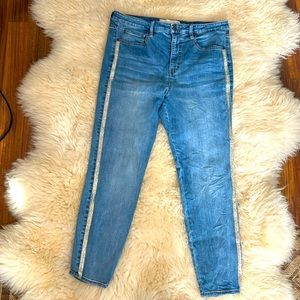 Soft Surroundings Sz 16 sequin stripe denim jeans. 1% spandex. Light wash skinny
